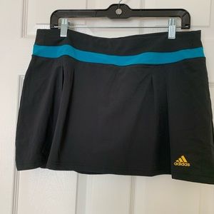 New Woman’s Adidas (CLIMA) skirt stretch